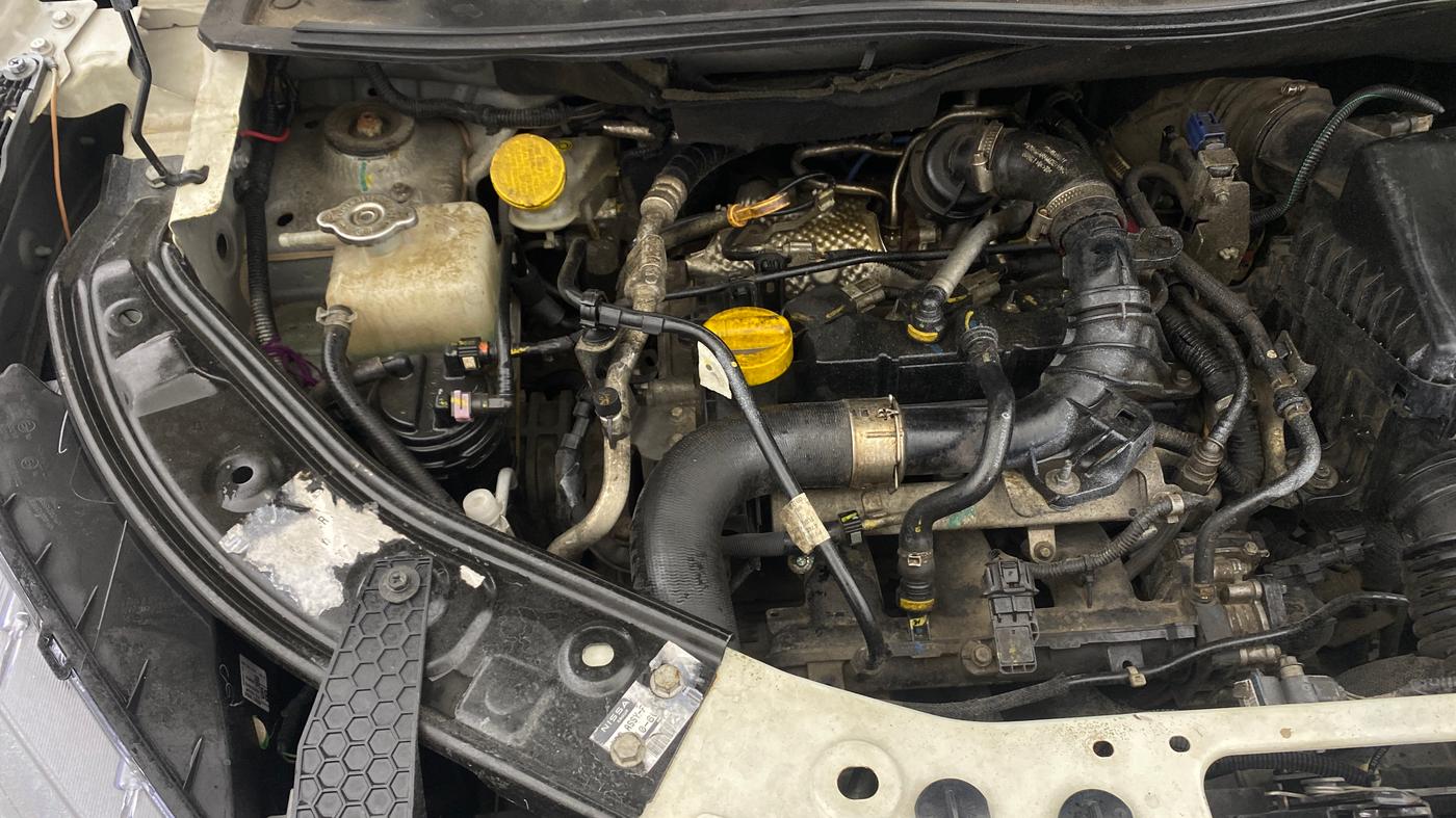 2021 Nissan MAGNITE XV TURBO CVT DUAL TONE, Petrol, Automatic, 72,369 km, Engine View - Right