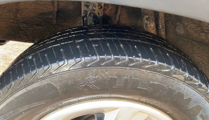 2016 Renault Kwid RXT 0.8, CNG, Manual, 40,164 km, Right Rear Tyre Tread