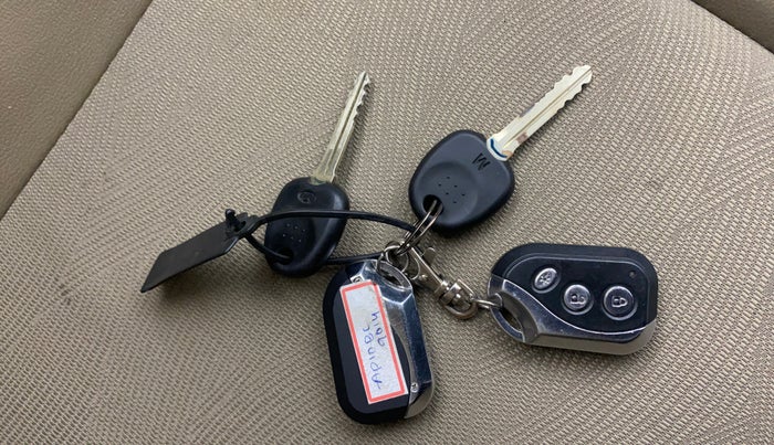 2013 Hyundai i10 MAGNA 1.2, Petrol, Manual, 13,778 km, Key Close Up