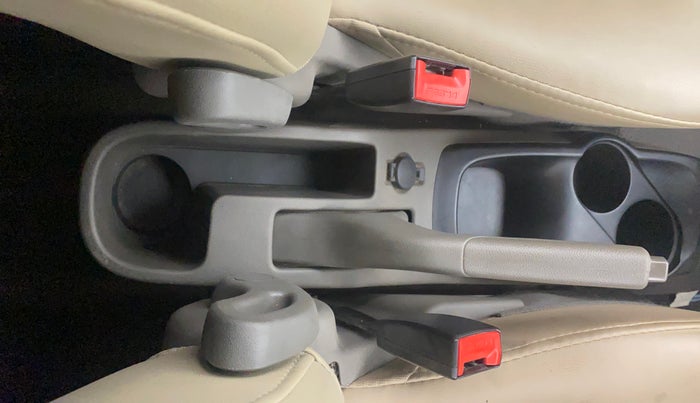 2013 Hyundai i10 MAGNA 1.2, Petrol, Manual, 13,778 km, Driver Side Adjustment Panel