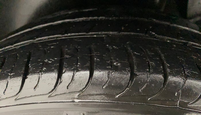 2019 Hyundai Creta SX 1.6 PETROL, Petrol, Manual, 28,314 km, Left Rear Tyre Tread