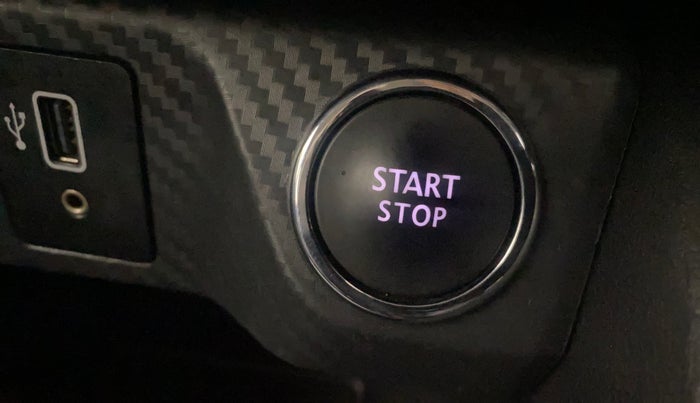 2022 Nissan Kicks XV PREMIUM TURBO 1.3 CVT, Petrol, Automatic, 39,906 km, Keyless Start/ Stop Button