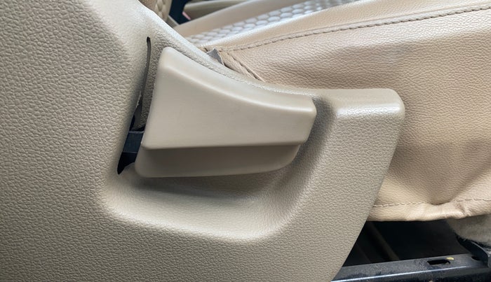 2023 Mahindra BOLERO NEO N 8, Diesel, Manual, 37,732 km, Driver Side Adjustment Panel