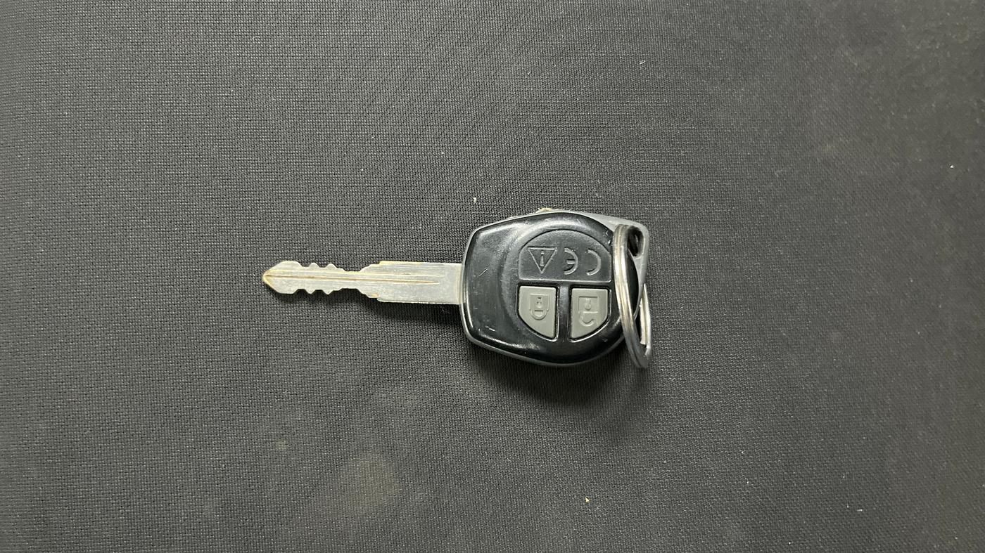 2021 Maruti Swift VXI AMT, Petrol, Automatic, 82,625 km, Key Close Up