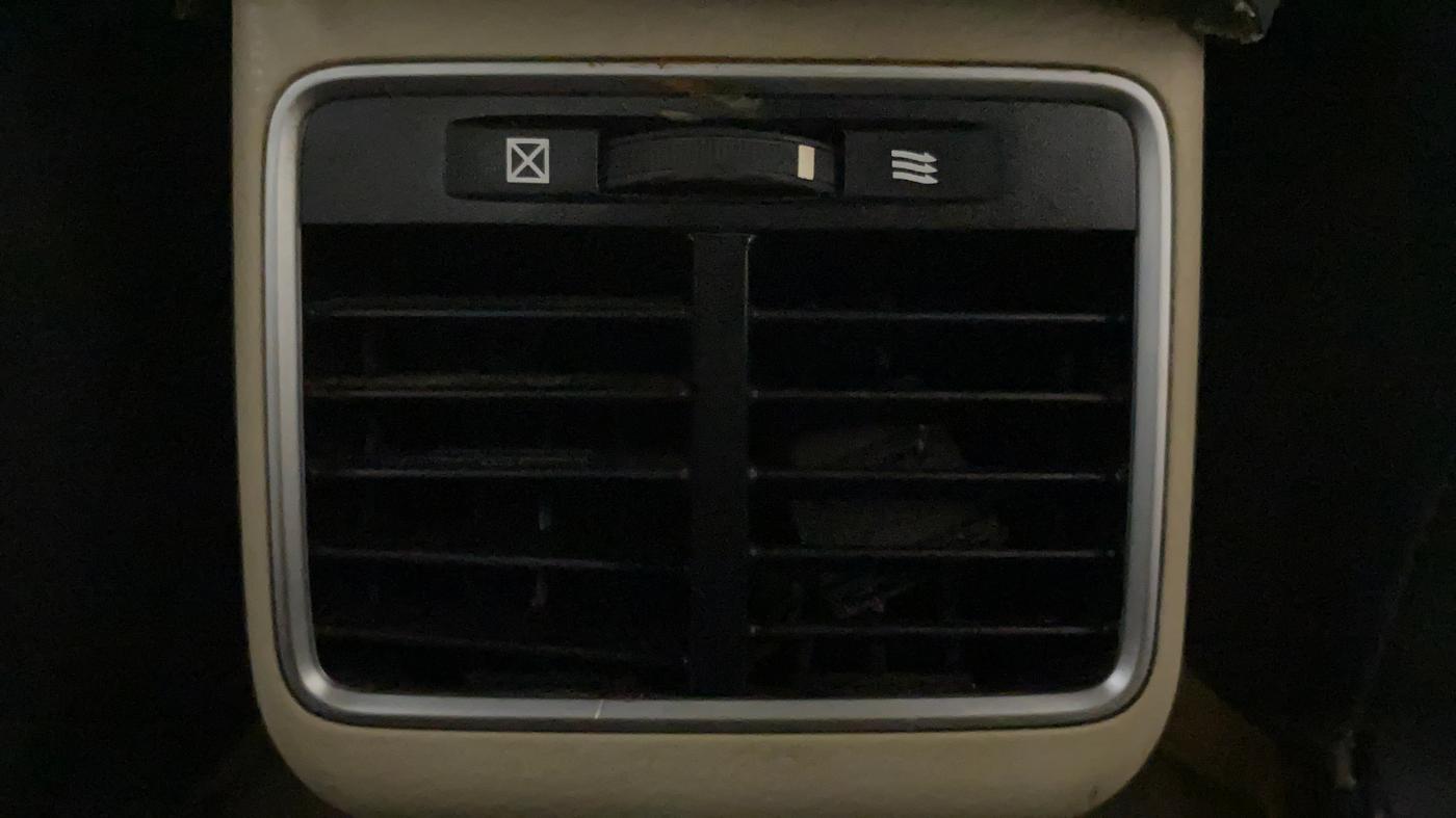 2016 Maruti Ciaz ZXI AT, Petrol, Automatic, 1,03,198 km, Rear AC Vents