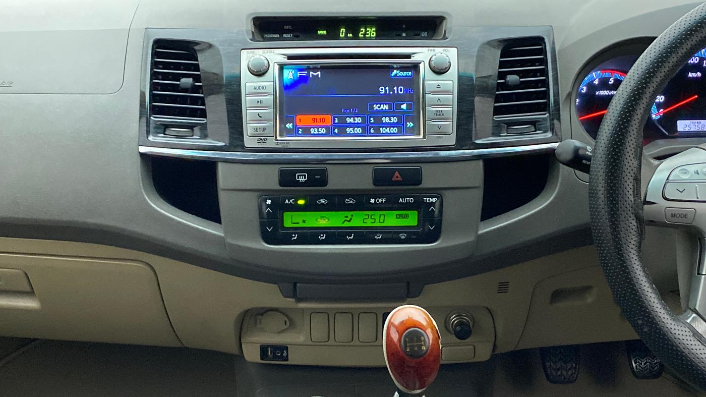2012 Toyota Fortuner 3.0 MT 4X4, Diesel, Manual, 1,47,757 km, Air Conditioner