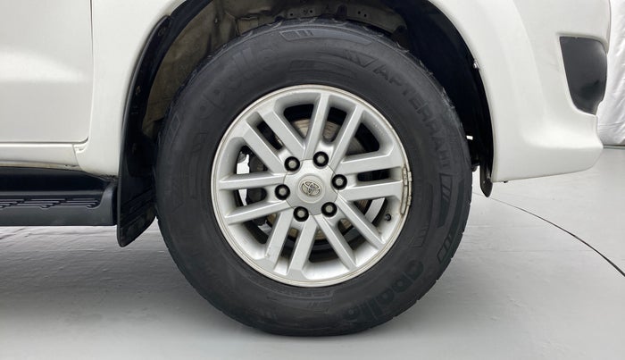 2012 Toyota Fortuner 3.0 MT 4X4, Diesel, Manual, 1,47,757 km, Right Front Wheel