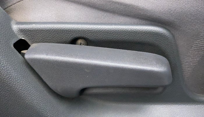 2012 Maruti Ritz VXI, Petrol, Manual, 1,20,973 km, Driver Side Adjustment Panel