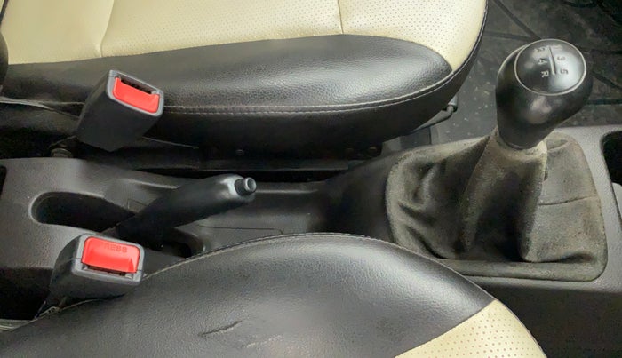 2014 Hyundai Eon ERA +, Petrol, Manual, 49,326 km, Gear Lever