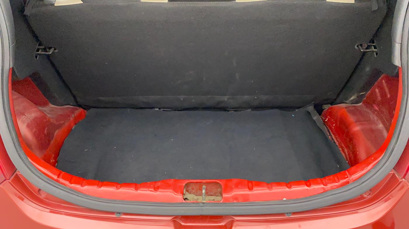 2014 Hyundai Eon ERA +, Petrol, Manual, 49,326 km, Boot Inside