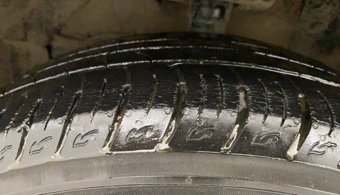 2019 Maruti Vitara Brezza ZDI PLUS AMT, Diesel, Automatic, 29,854 km, Left Front Tyre Tread