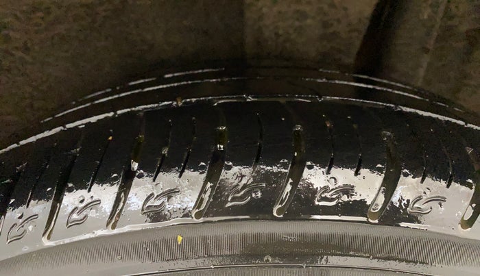 2019 Maruti Vitara Brezza ZDI PLUS AMT, Diesel, Automatic, 29,854 km, Left Rear Tyre Tread