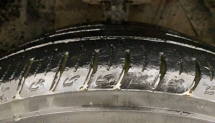 2019 Maruti Vitara Brezza ZDI PLUS AMT, Diesel, Automatic, 29,854 km, Right Front Tyre Tread