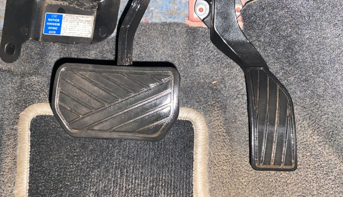 2019 Maruti Vitara Brezza ZDI PLUS AMT, Diesel, Automatic, 29,854 km, Pedals