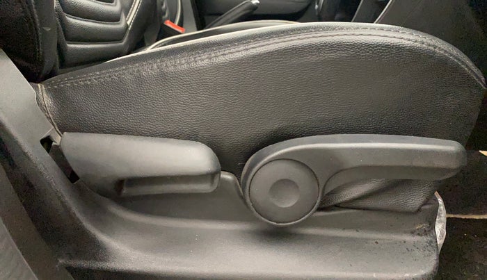 2019 Maruti Vitara Brezza ZDI PLUS AMT, Diesel, Automatic, 29,854 km, Driver Side Adjustment Panel