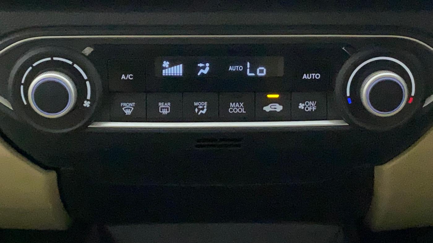 2018 Honda Amaze 1.2L I-VTEC V CVT, Petrol, Automatic, 1,07,099 km, Automatic Climate Control