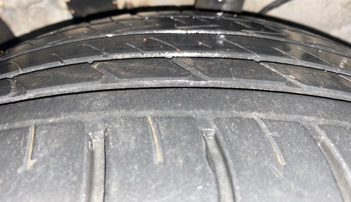 2018 Hyundai Creta SX PLUS AT 1.6 DIESEL, Diesel, Automatic, 1,18,639 km, Left Front Tyre Tread