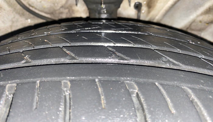 2018 Hyundai Creta SX PLUS AT 1.6 DIESEL, Diesel, Automatic, 1,18,639 km, Right Front Tyre Tread