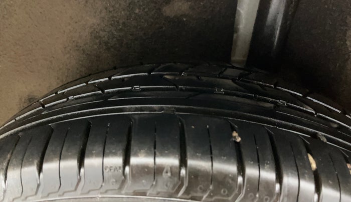 2016 Ford Ecosport TITANIUM 1.5L PETROL AT, Petrol, Automatic, 81,465 km, Left Rear Tyre Tread