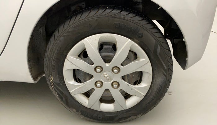 2016 Hyundai Eon MAGNA +, Petrol, Manual, 23,133 km, Left Rear Wheel