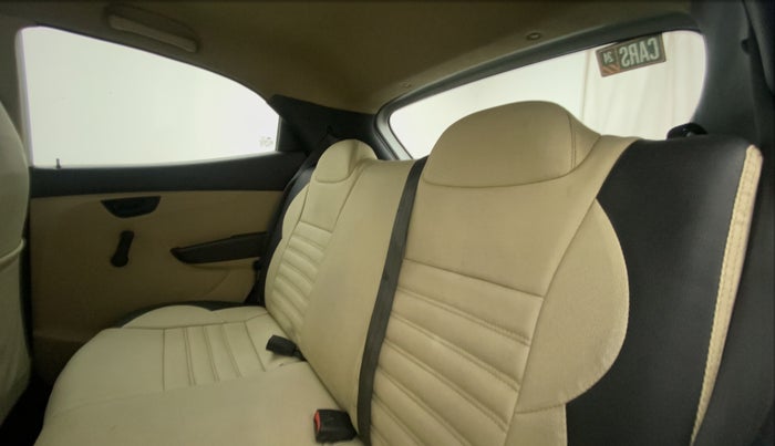 2016 Hyundai Eon MAGNA +, Petrol, Manual, 23,133 km, Right Side Rear Door Cabin