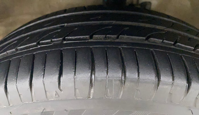 2017 Maruti Wagon R 1.0 VXI AMT, Petrol, Automatic, 21,177 km, Left Front Tyre Tread