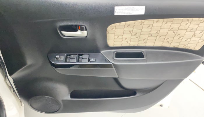 2017 Maruti Wagon R 1.0 VXI AMT, Petrol, Automatic, 21,177 km, Driver Side Door Panels Control
