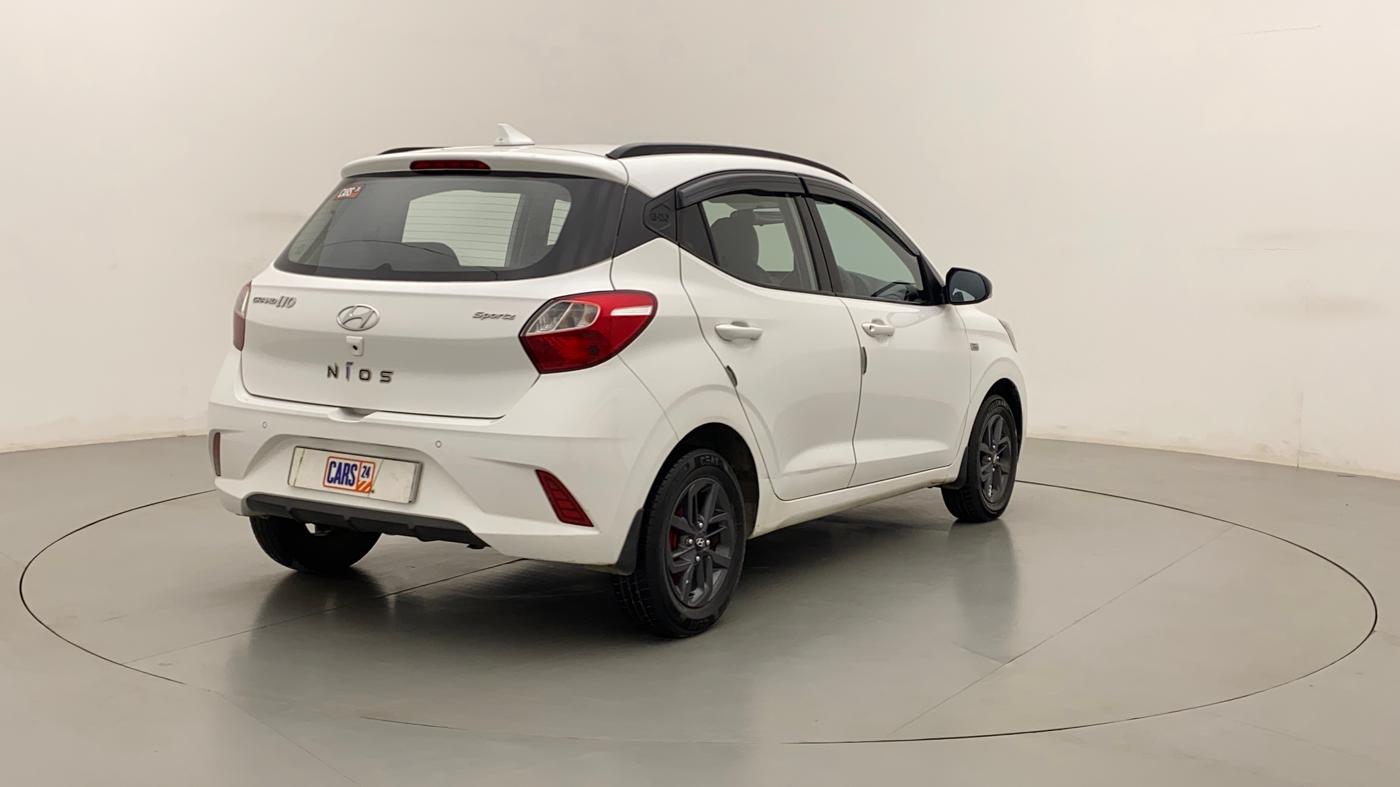 2021 Hyundai GRAND I10 NIOS SPORTZ AMT 1.2 KAPPA VTVT, Petrol, Automatic, 45,593 km, Right Back Diagonal