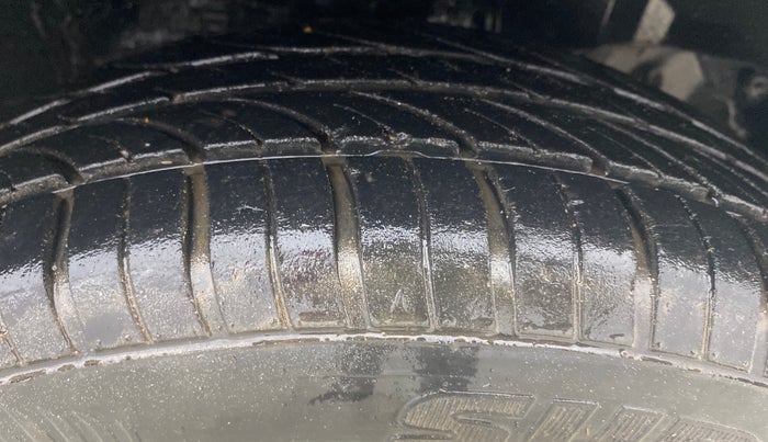 2018 Honda Amaze 1.2L I-VTEC V, Petrol, Manual, 70,574 km, Right Front Tyre Tread