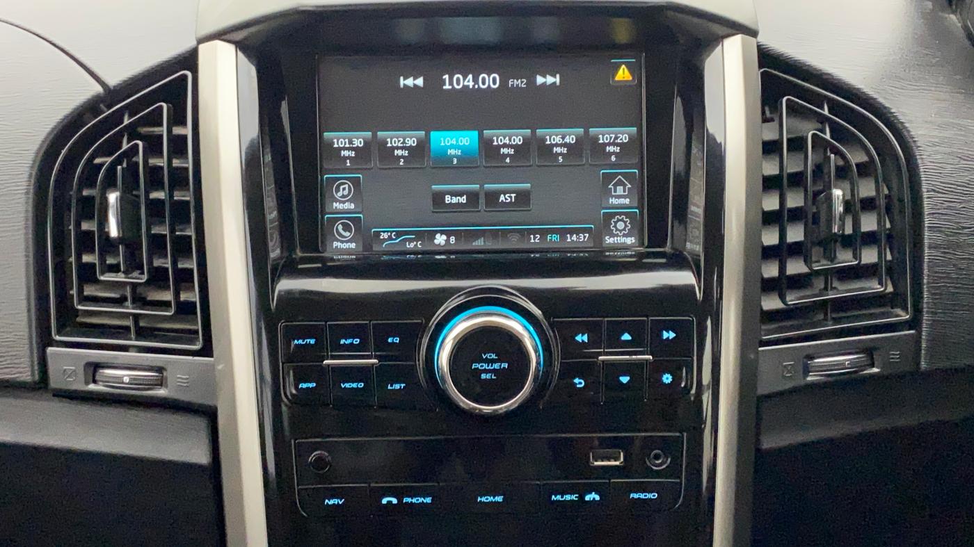 2018 Mahindra XUV500 W7, Diesel, Manual, 18,486 km, Infotainment System