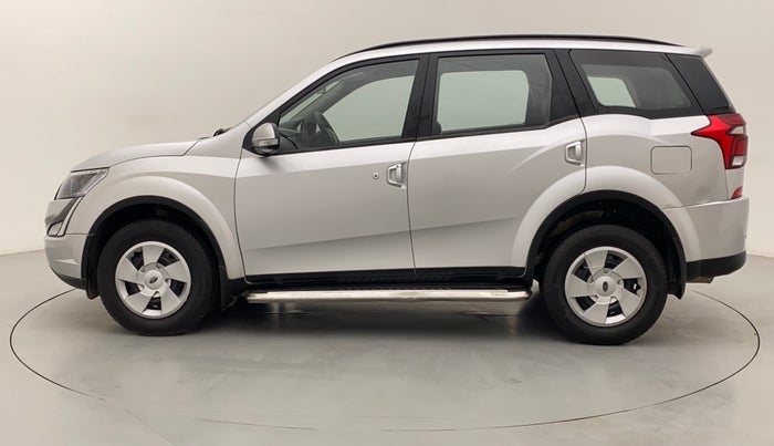 2018 Mahindra XUV500 W7, Diesel, Manual, 18,486 km, Left Side