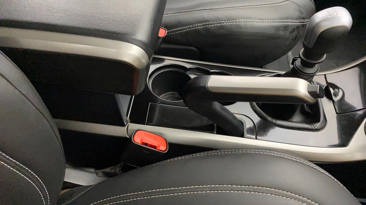 2018 Mahindra XUV500 W7, Diesel, Manual, 18,486 km, Gear Lever