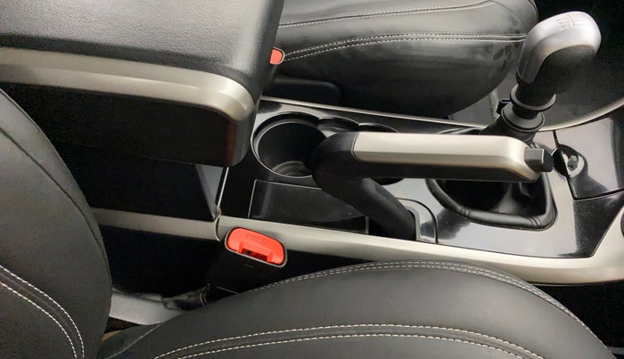 2018 Mahindra XUV500 W7, Diesel, Manual, 18,486 km, Gear Lever