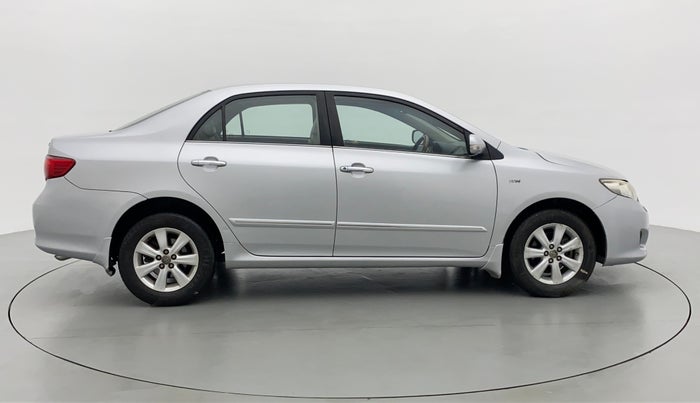 2010 Toyota Corolla Altis 1.8 G, Petrol, Manual, 52,747 km, Right Side View
