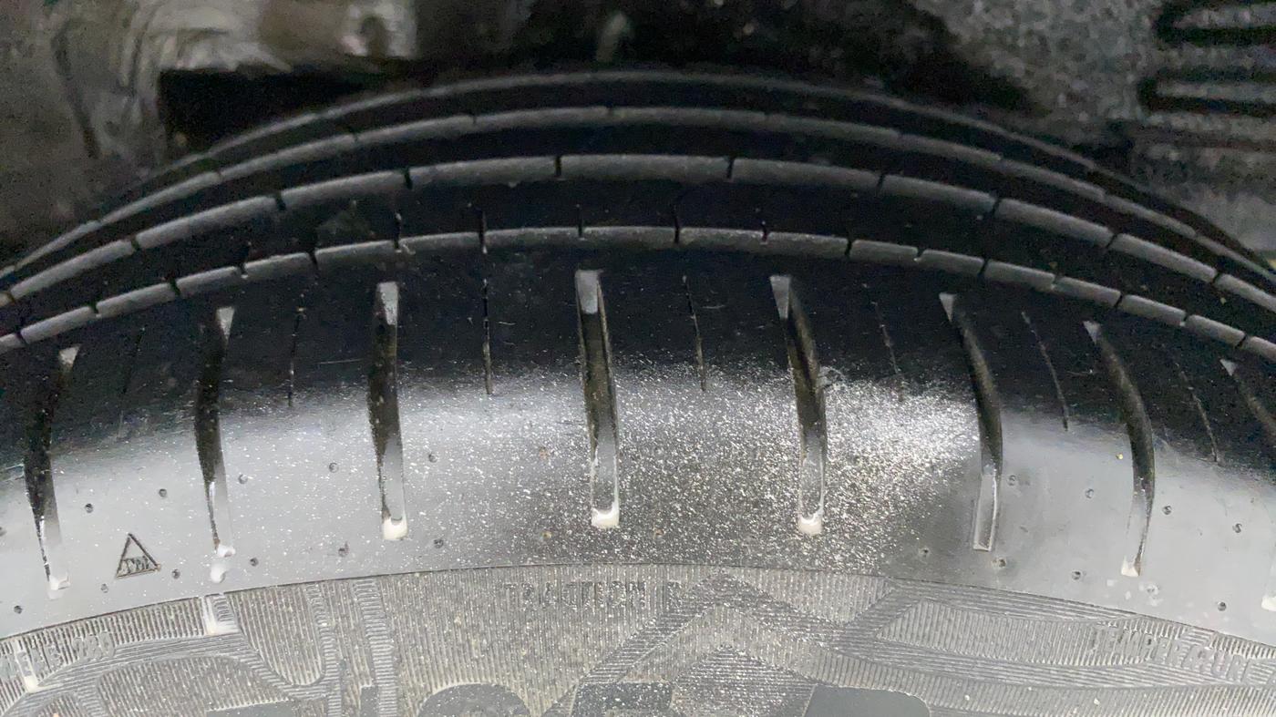 2010 Toyota Corolla Altis 1.8 G, Petrol, Manual, 52,747 km, Left Rear Tyre Tread