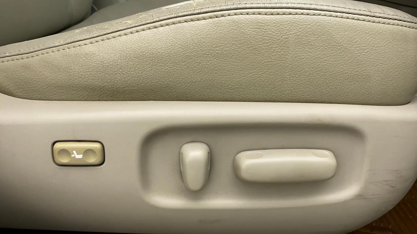 2010 Toyota Corolla Altis 1.8 G, Petrol, Manual, 52,747 km, Driver Side Adjustment Panel