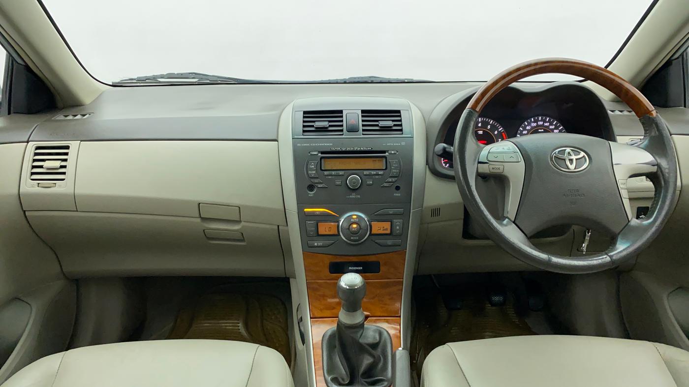 2010 Toyota Corolla Altis 1.8 G, Petrol, Manual, 52,747 km, Dashboard