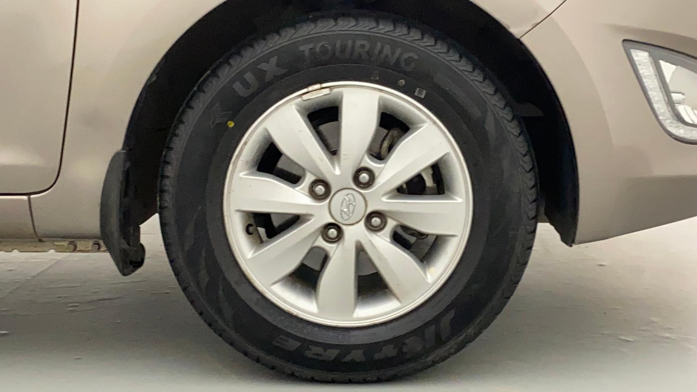 2013 Hyundai i20 SPORTZ 1.2 VTVT, Petrol, Manual, 40,768 km, Right Front Wheel