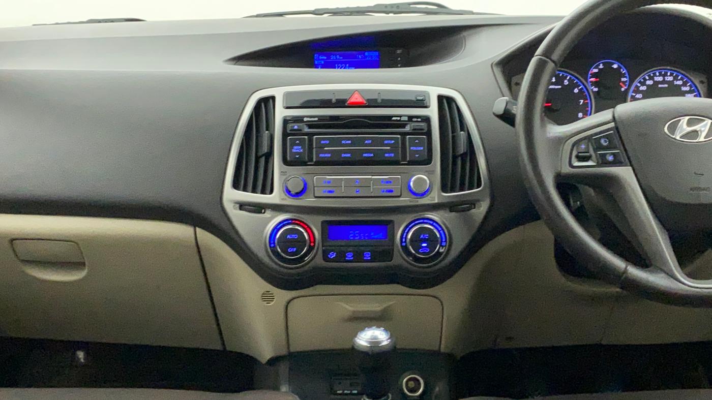 2013 Hyundai i20 SPORTZ 1.2 VTVT, Petrol, Manual, 40,768 km, Air Conditioner