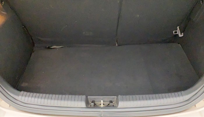 2013 Hyundai i20 SPORTZ 1.2 VTVT, Petrol, Manual, 40,768 km, Boot Inside