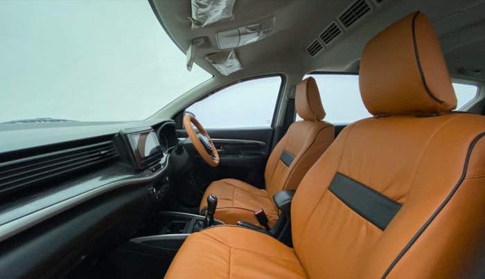 2019 Maruti XL6 ALPHA MT, Petrol, Manual, 33,240 km, Right Side Front Door Cabin