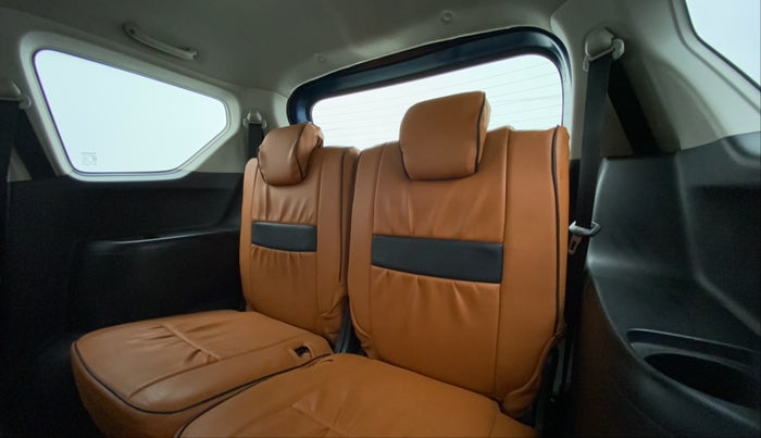 2019 Maruti XL6 ALPHA MT, Petrol, Manual, 33,240 km, Third Seat Row ( optional )