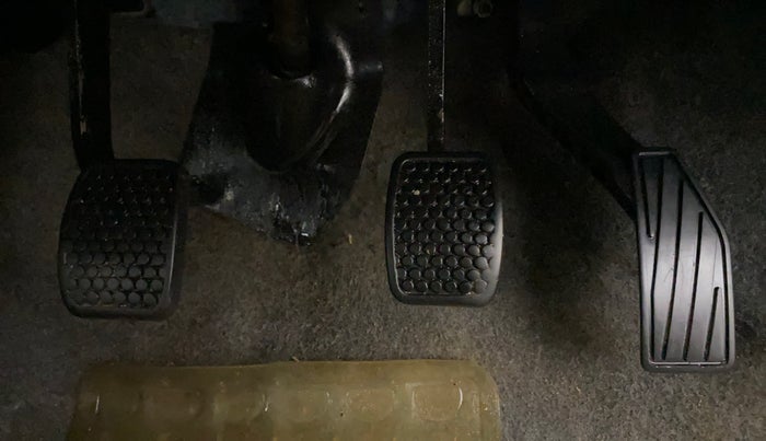 2017 Maruti Alto 800 LXI, Petrol, Manual, 98,021 km, Pedals