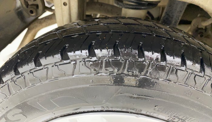 2017 Maruti Alto 800 LXI, Petrol, Manual, 98,021 km, Right Rear Tyre Tread