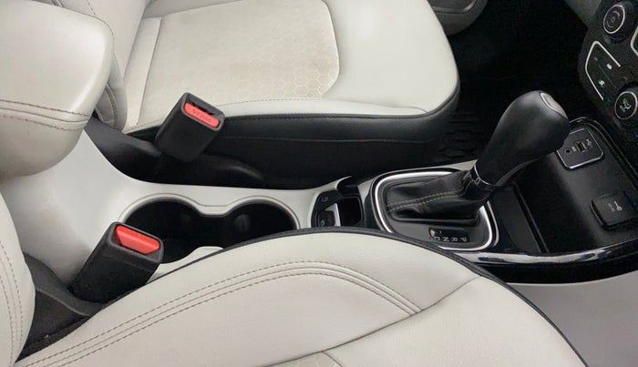 2020 Jeep Compass LONGITUDE PLUS 1.4 PETROL AT, Petrol, Automatic, 68,732 km, Gear Lever