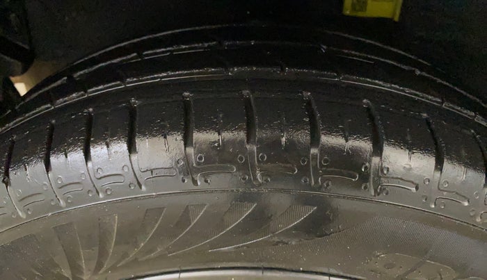 2022 Hyundai GRAND I10 NIOS SPORTZ 1.2 KAPPA VTVT, Petrol, Manual, 18,881 km, Right Rear Tyre Tread