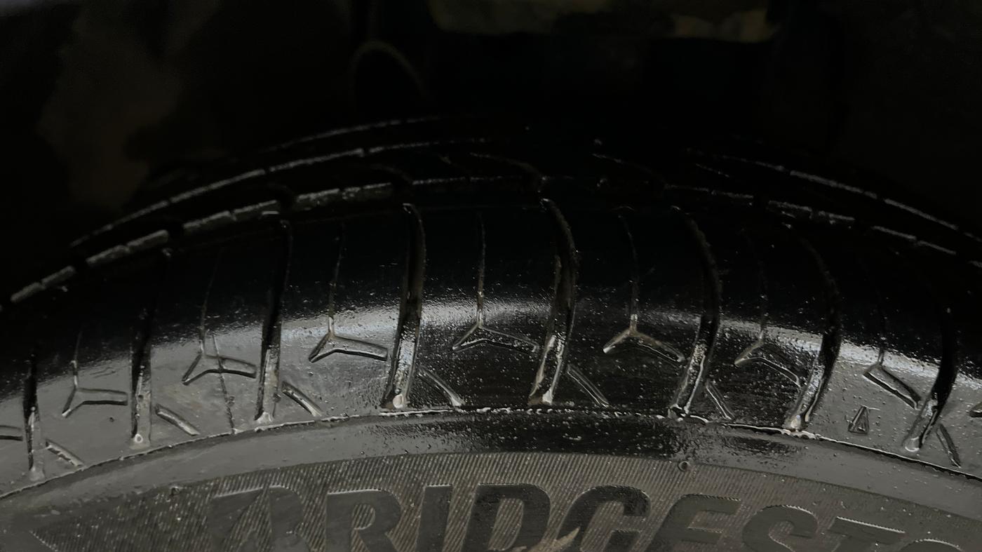 2022 Tata Tiago XT CNG, CNG, Manual, 1,13,357 km, Left Front Tyre Tread