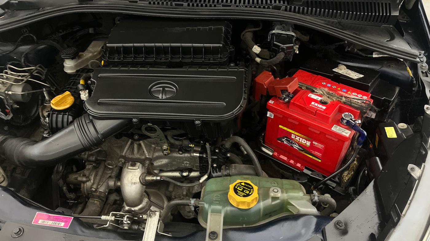 2022 Tata Tiago XT CNG, CNG, Manual, 1,13,357 km, Engine View - Left