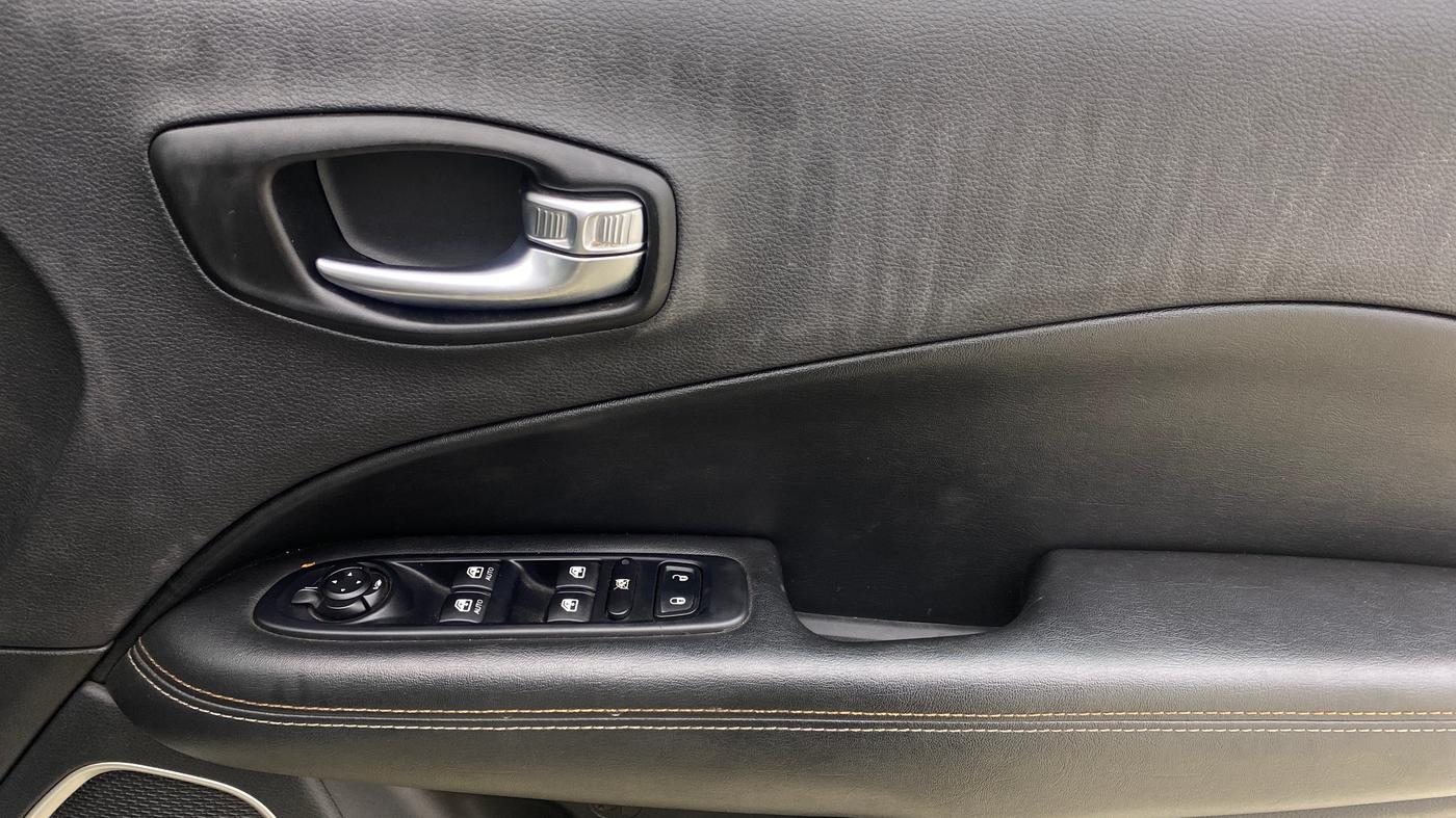 2019 Jeep Compass SPORT PLUS 1.4 PETROL, Petrol, Manual, 81,484 km, Driver Side Door Panels Control