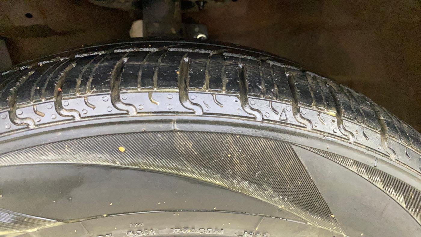 2014 Maruti Ciaz ZDI, Diesel, Manual, 71,581 km, Left Front Tyre Tread